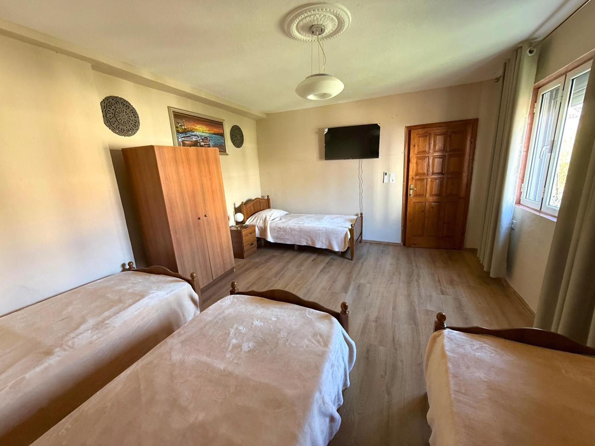 Shkodra Guest House & Trips Exterior photo